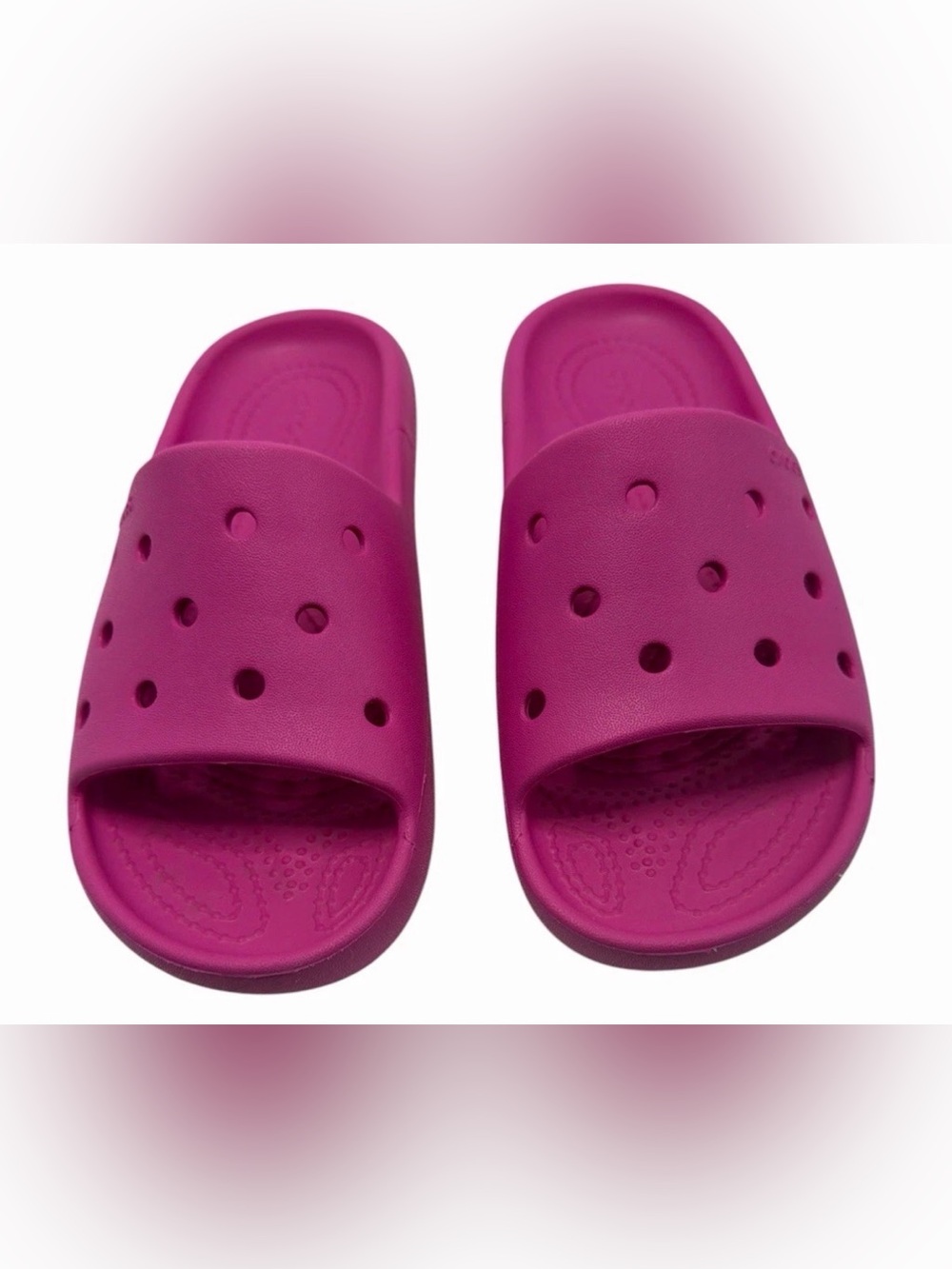CROCS Kids Slide Sandals in Bright Magenta Pink Size J1